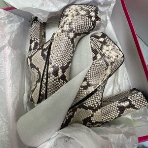 VINCE CAMUTO PYTHON PLATFORM BOOTIES